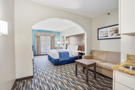 Blue Water Inn Best Western Signature Collection - King Suite with Sofa